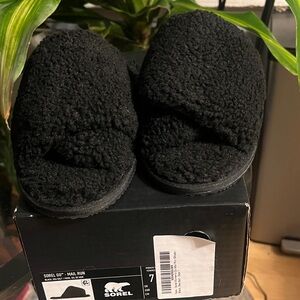 Sorel Go Mail Run Black Plush Slippers